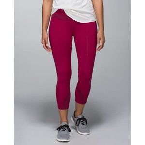 Lululemon Run Inspire Crop II Leggings Bumble Berry Hyper Stripe Bordeaux Size 4